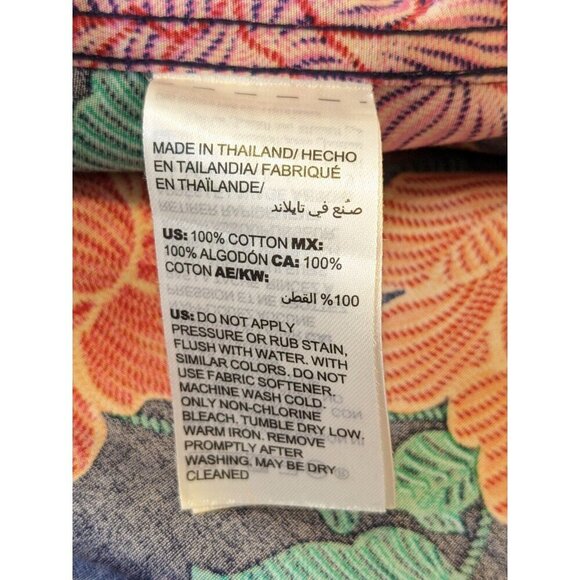 Chicos 2 Womens US Large 12 Button Up Top Floral No Iron Stain Shield Travel - Picture 7 of 7